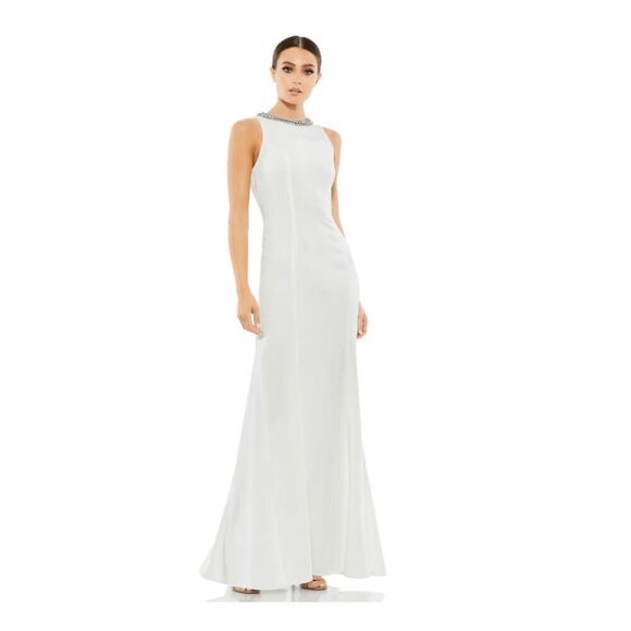 Mac Duggal NWT size 14 Embellished neck white trumpet gown style 49093 - Picture 1 of 5